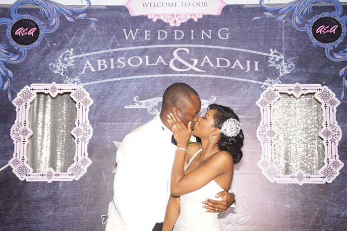Wedding photo booth hire top 6 tips