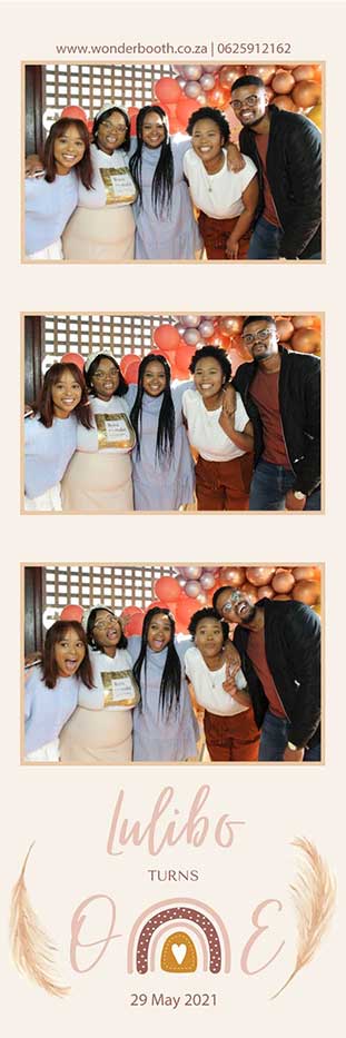 Photobooth strip 8 baloon backdrop photobooth strip